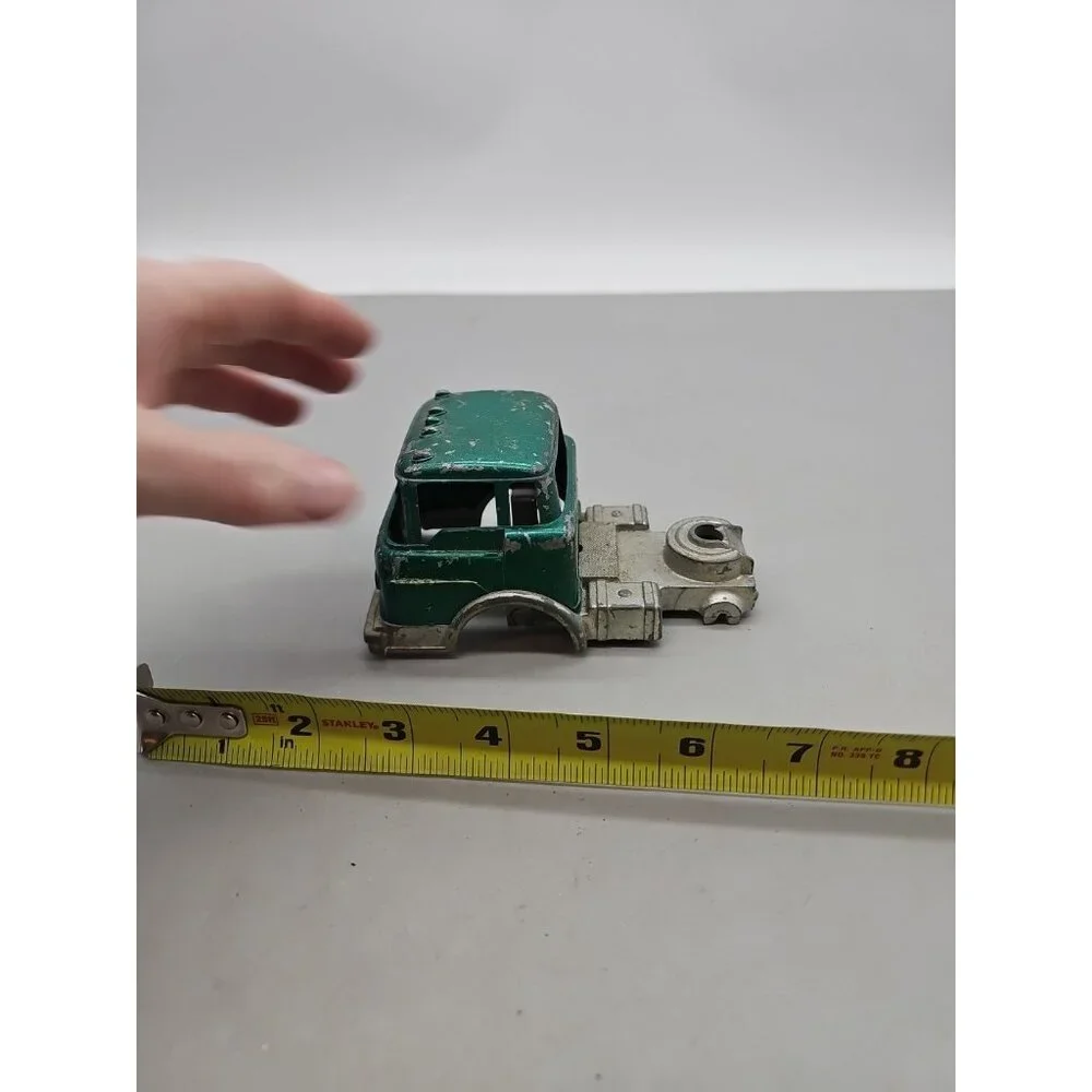 Vintage Hubley Semi truck Cub 1490 Die Cast Toy Green Cab Only‎ Parts